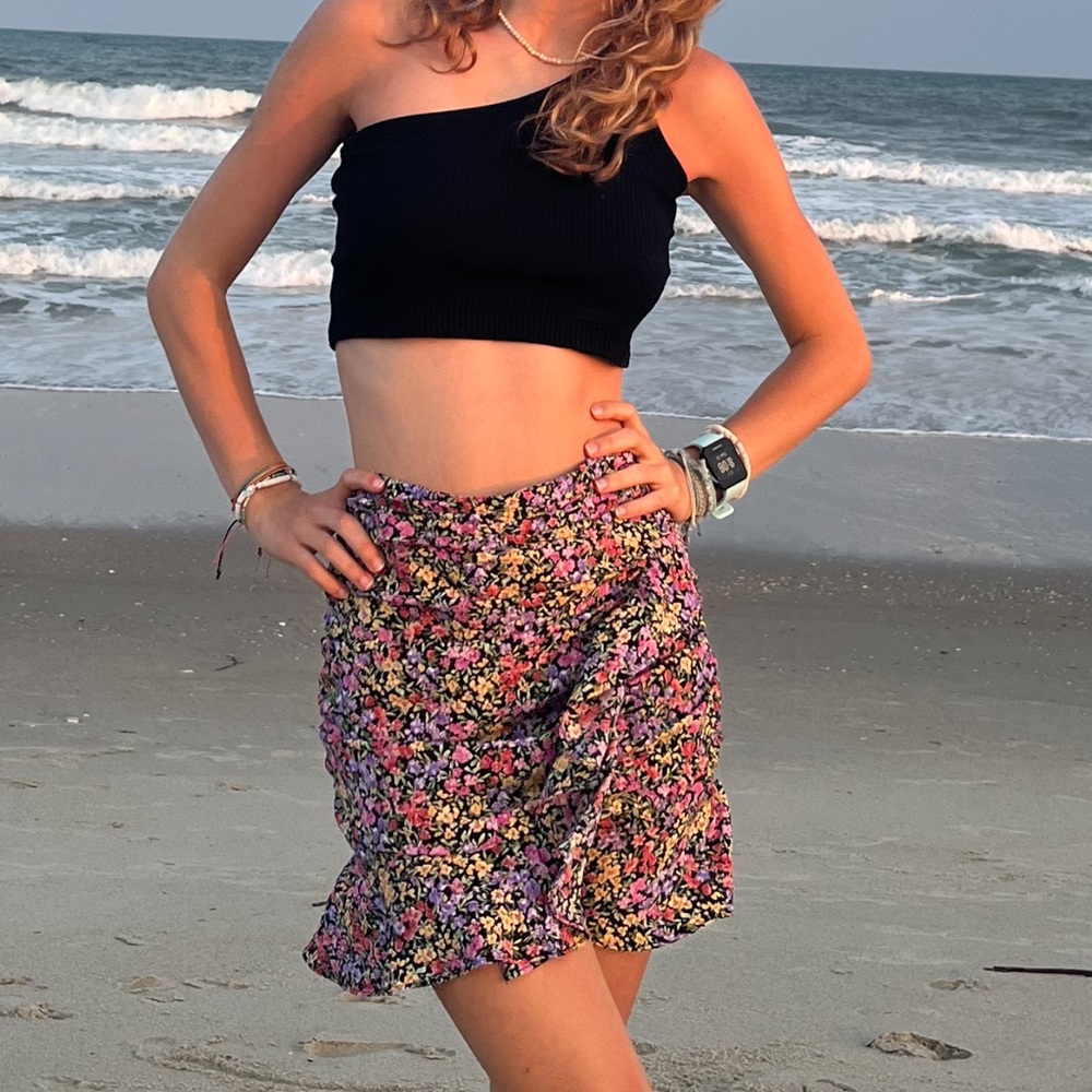 Zara Floral Patterned Black High Waisted Ruffle Skirt